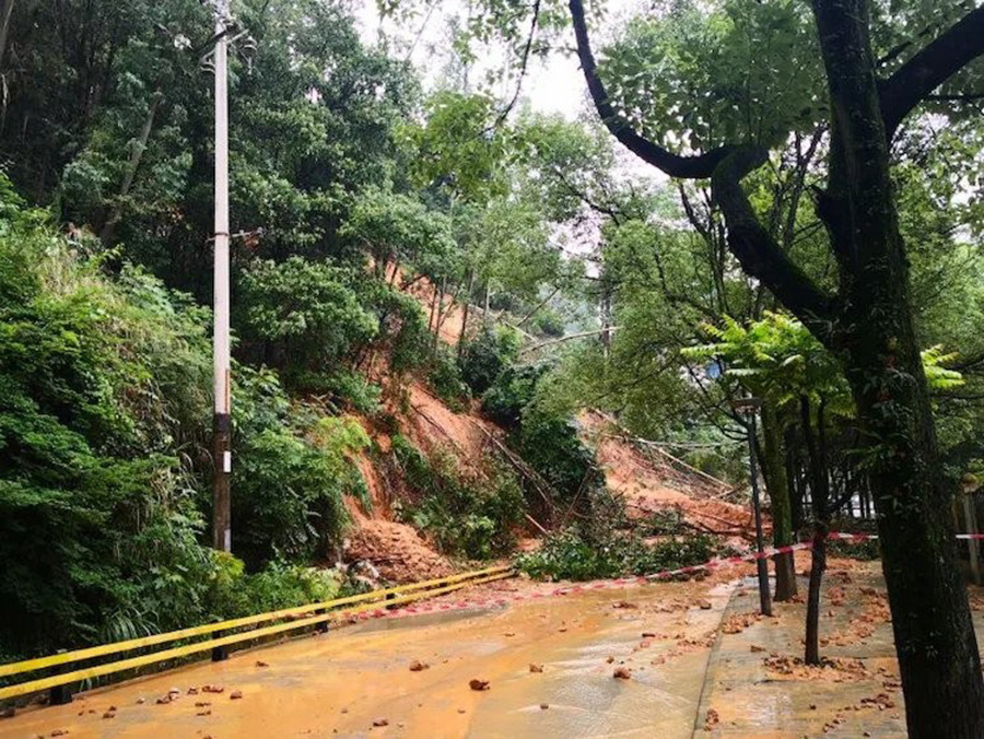 应对眉山突发暴雨灾情3.jpg
